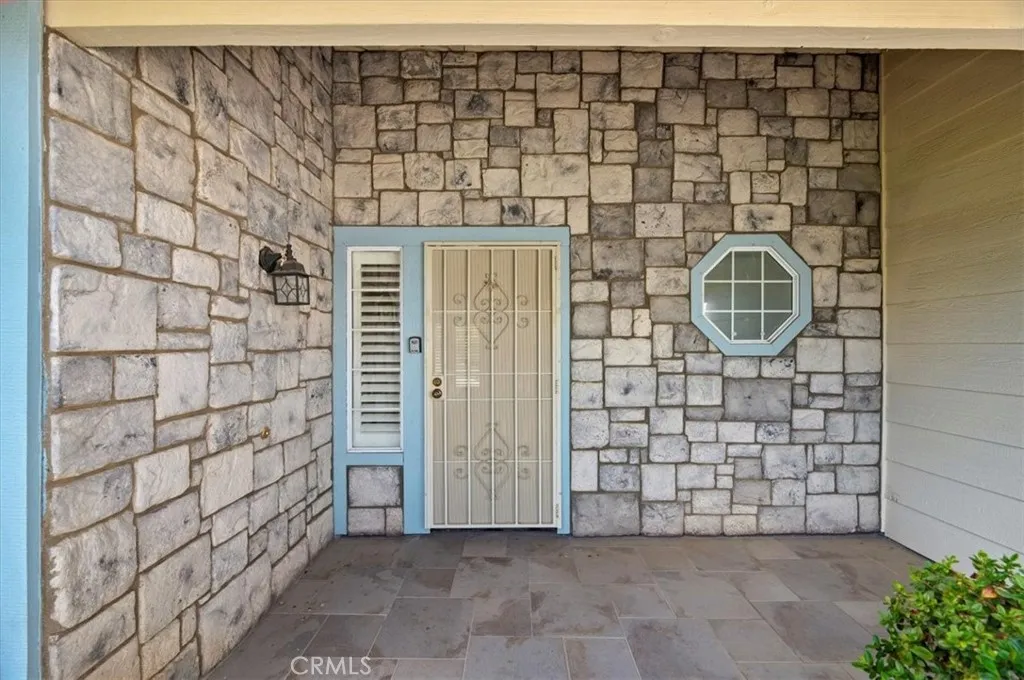 11691 Knoll Vista, Moreno Valley, California 92555 home-pic-7